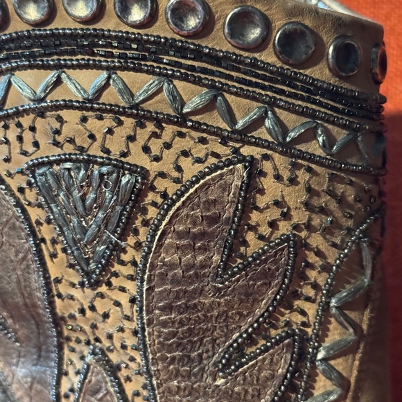 Embroidered Italian Leather Studded Western Boot in Tan Size 40 - Picture 6 of 16